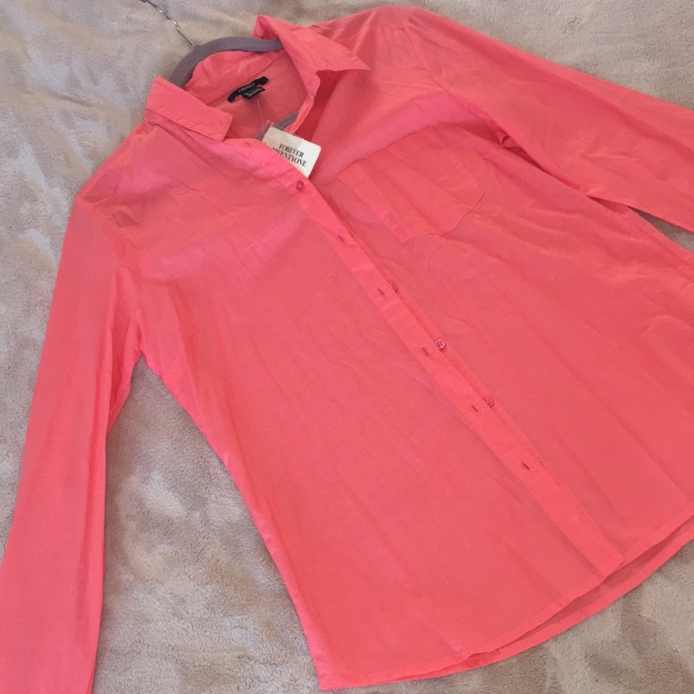 🌅NWT!! Forever 21 brand button down top 🌅